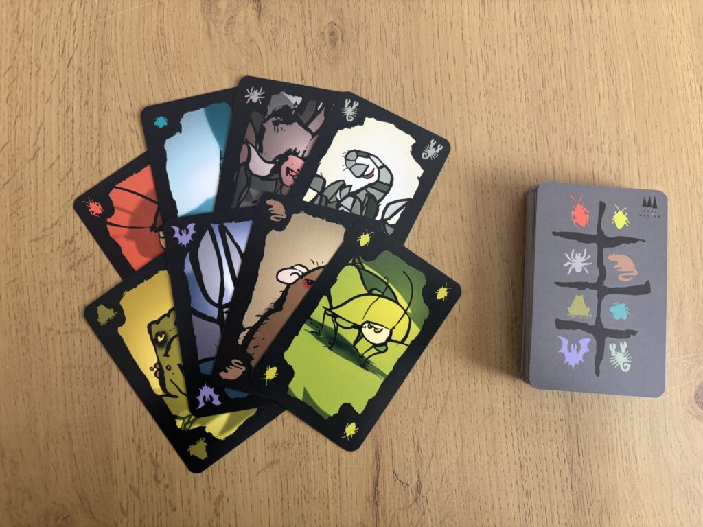 ゴキブリポーカー　8種類の嫌われもの動物のカード